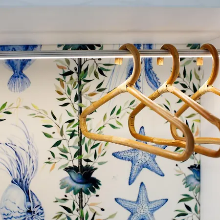 Melrose 招待所 4*